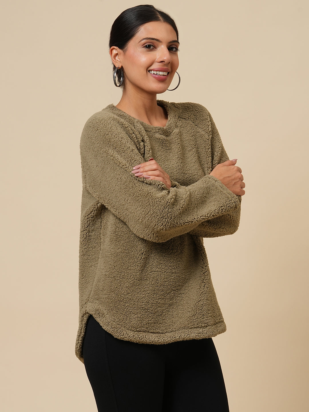 COZY FIT RAGLAN SHERPA SWEATSHIRT