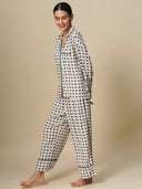 STAR BURST PRINTED RAYON NIGHT SUIT
