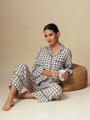 STAR BURST PRINTED RAYON NIGHT SUIT