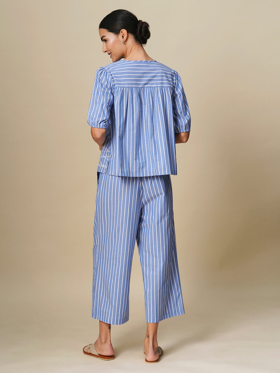 STRIPE EMBROIDERED LOUNGE SET