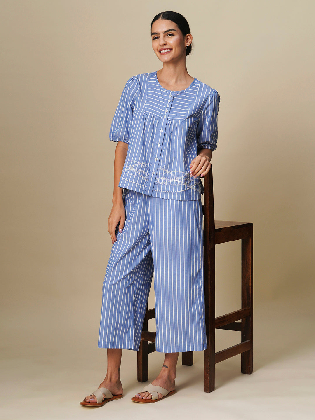 STRIPE EMBROIDERED LOUNGE SET