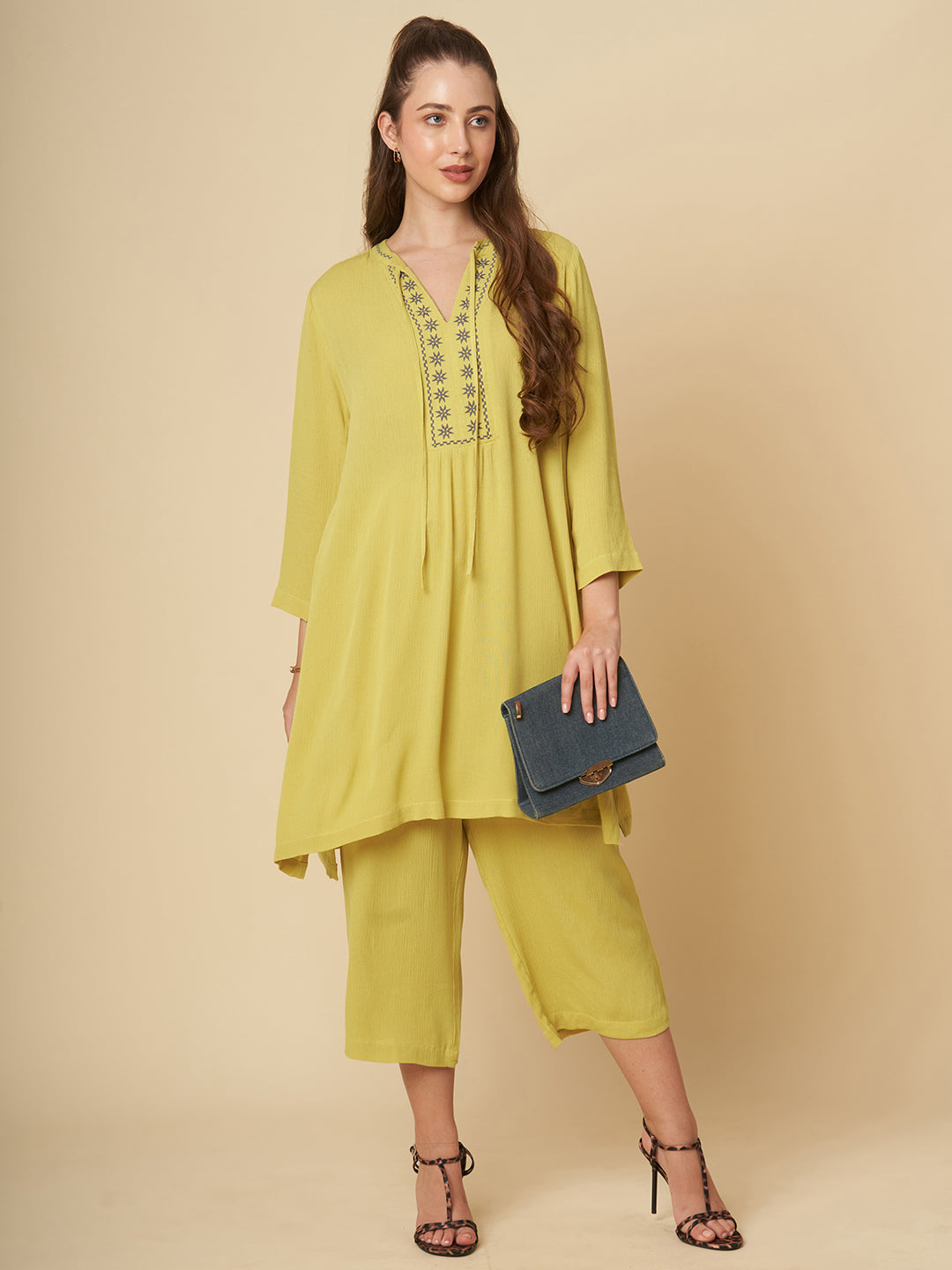 CRINKLE RAYON EMBROIDERED KURTA SET