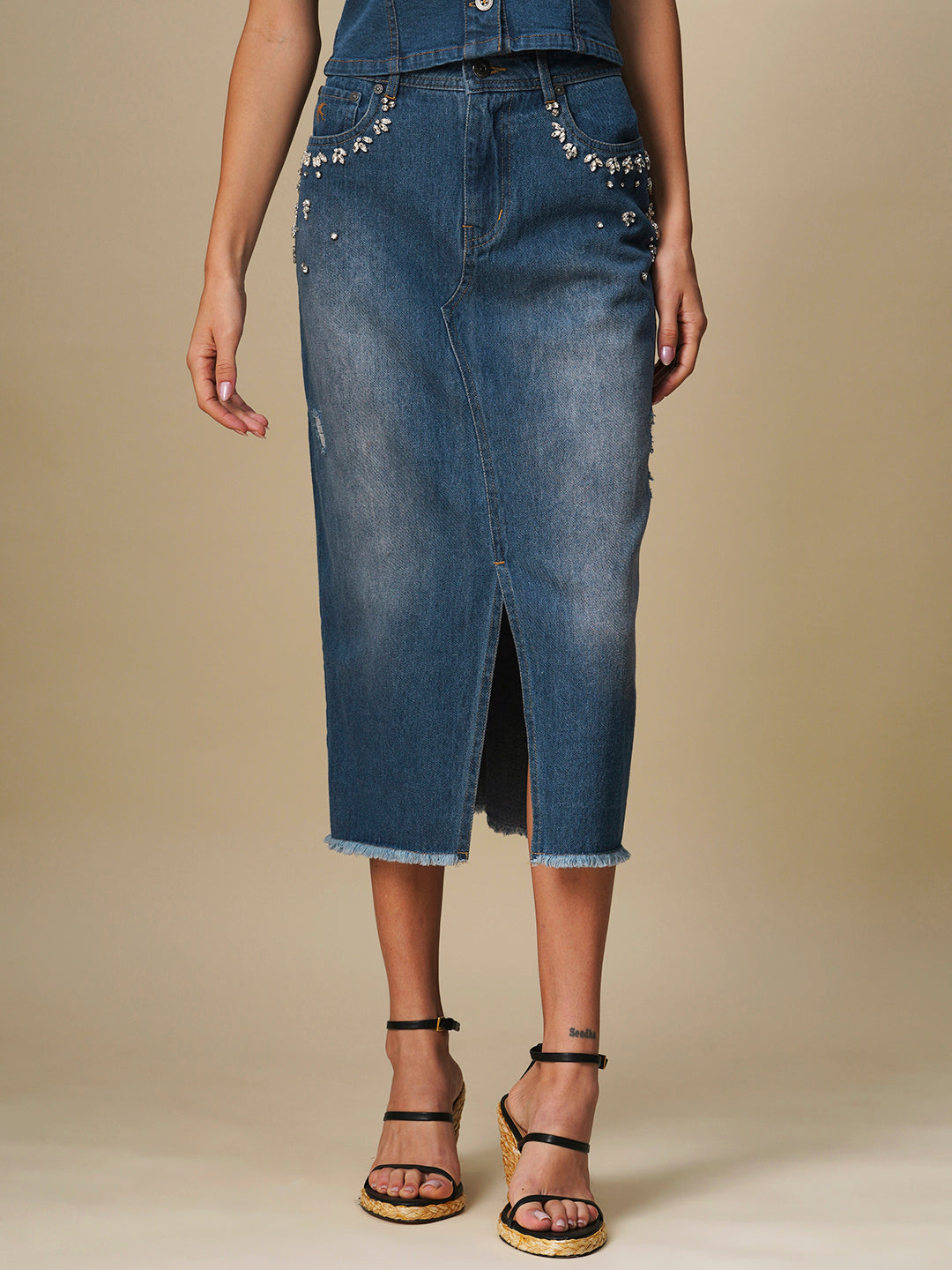 EMBELLISHED 5 POCKET FRONT SLIT DENIM SKIRT