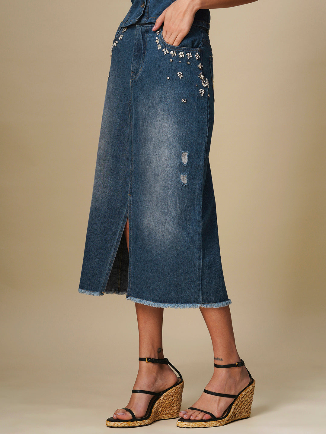 EMBELLISHED 5 POCKET FRONT SLIT DENIM SKIRT