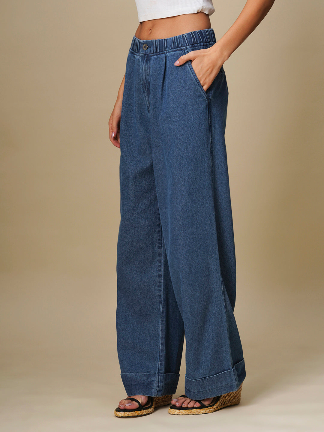 ELASTICATED PLEATED WIDE LEG CUFFED JEANS