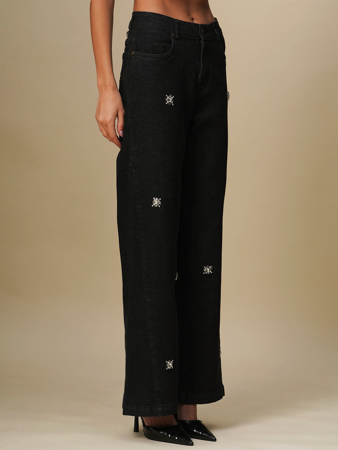 EMBELLISHED MID RISE FLARED JEANS