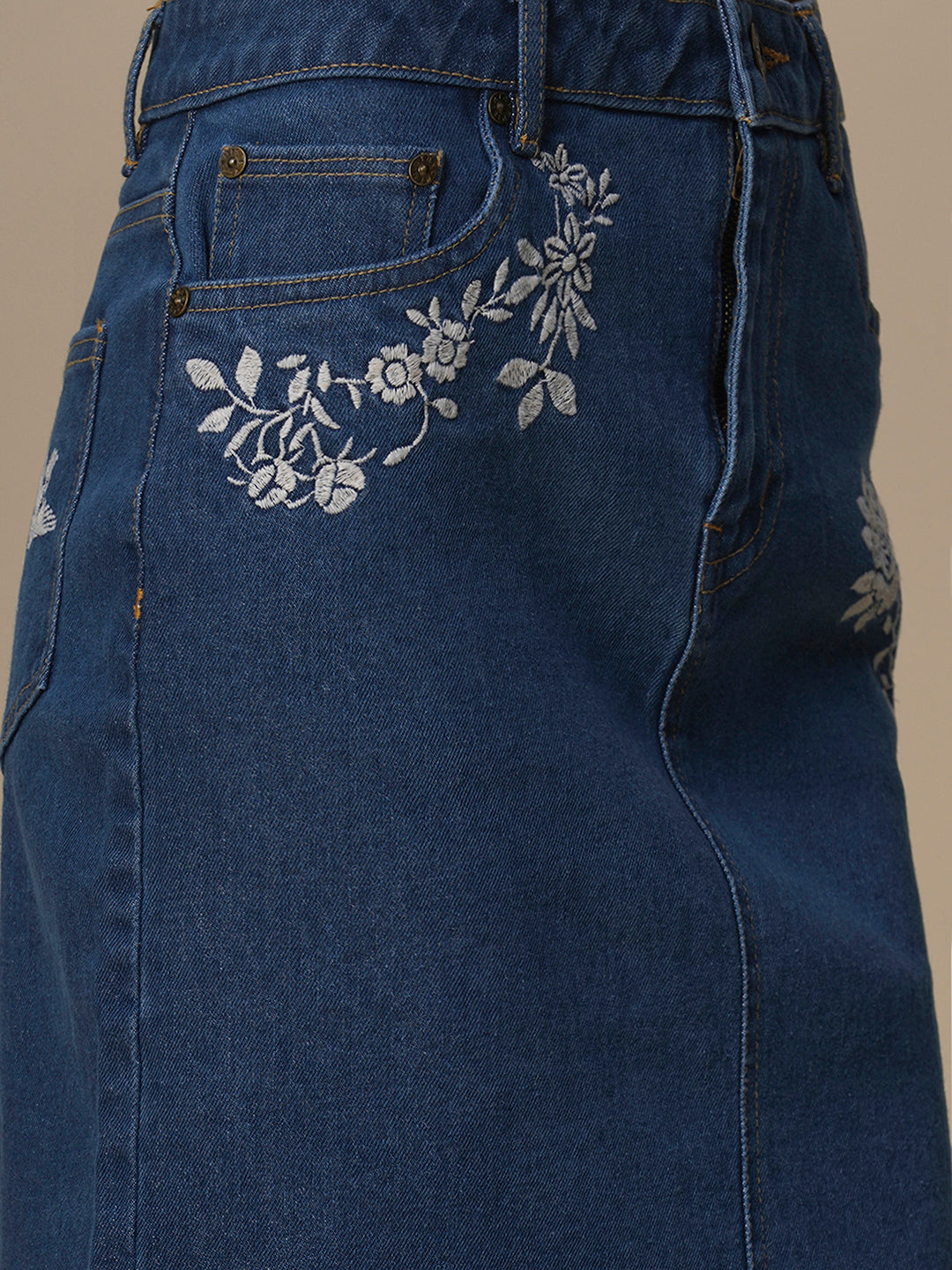 DENIM EMBROIDERED PENCIL SKIRT