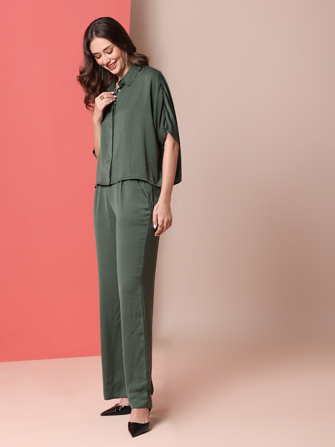 HAMMERED SATIN FLUID OVERSIZED CROPPED SHIRT & CARGO PANTS CO-ORD SET