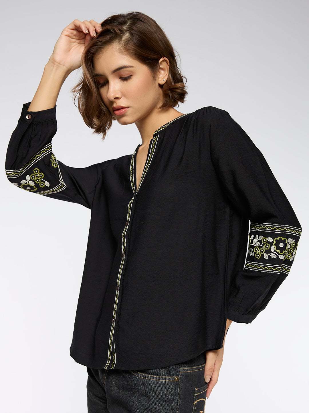 TWILL EMBROIDERED TOP