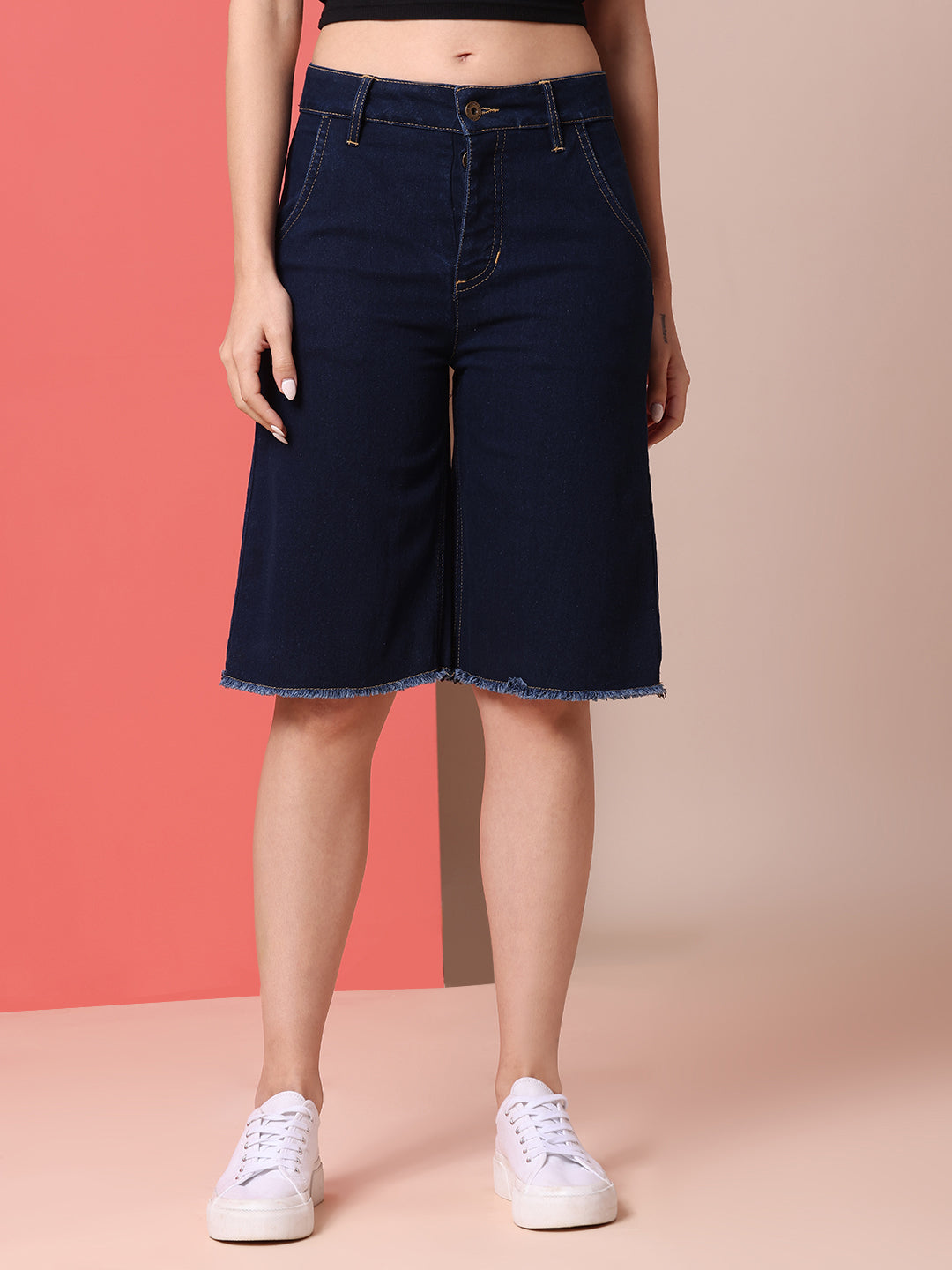 DENIM KNEE LENGTH SHORTS