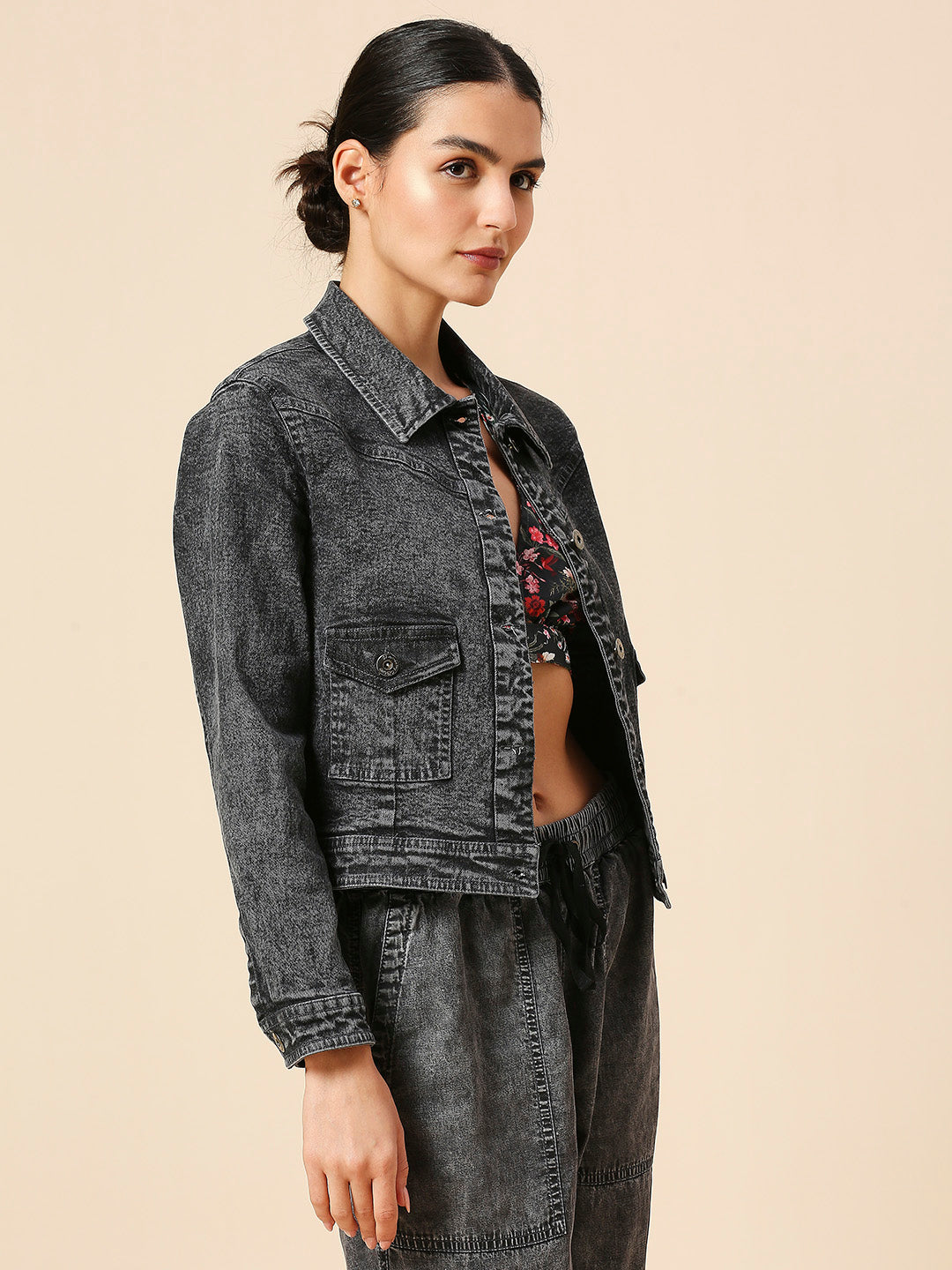 ACID WASH DENIM CROPPED JACKET