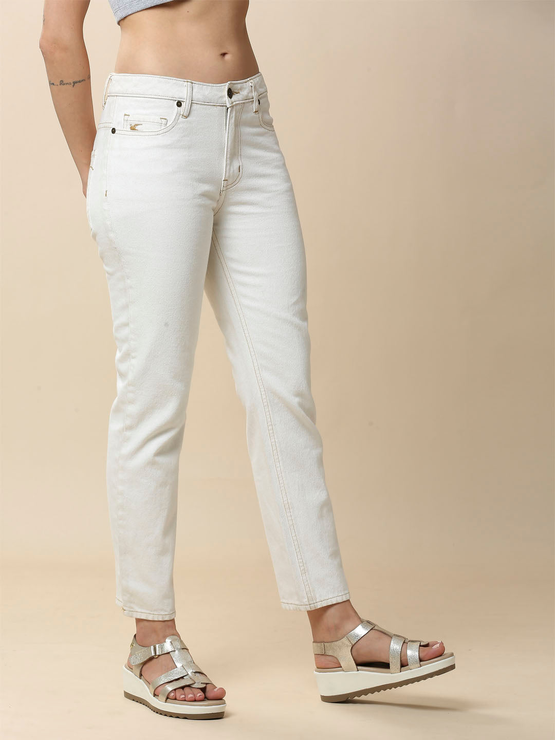 WHITE DENIM MID RISE STRAIGHT LEG CROPPED JEANS