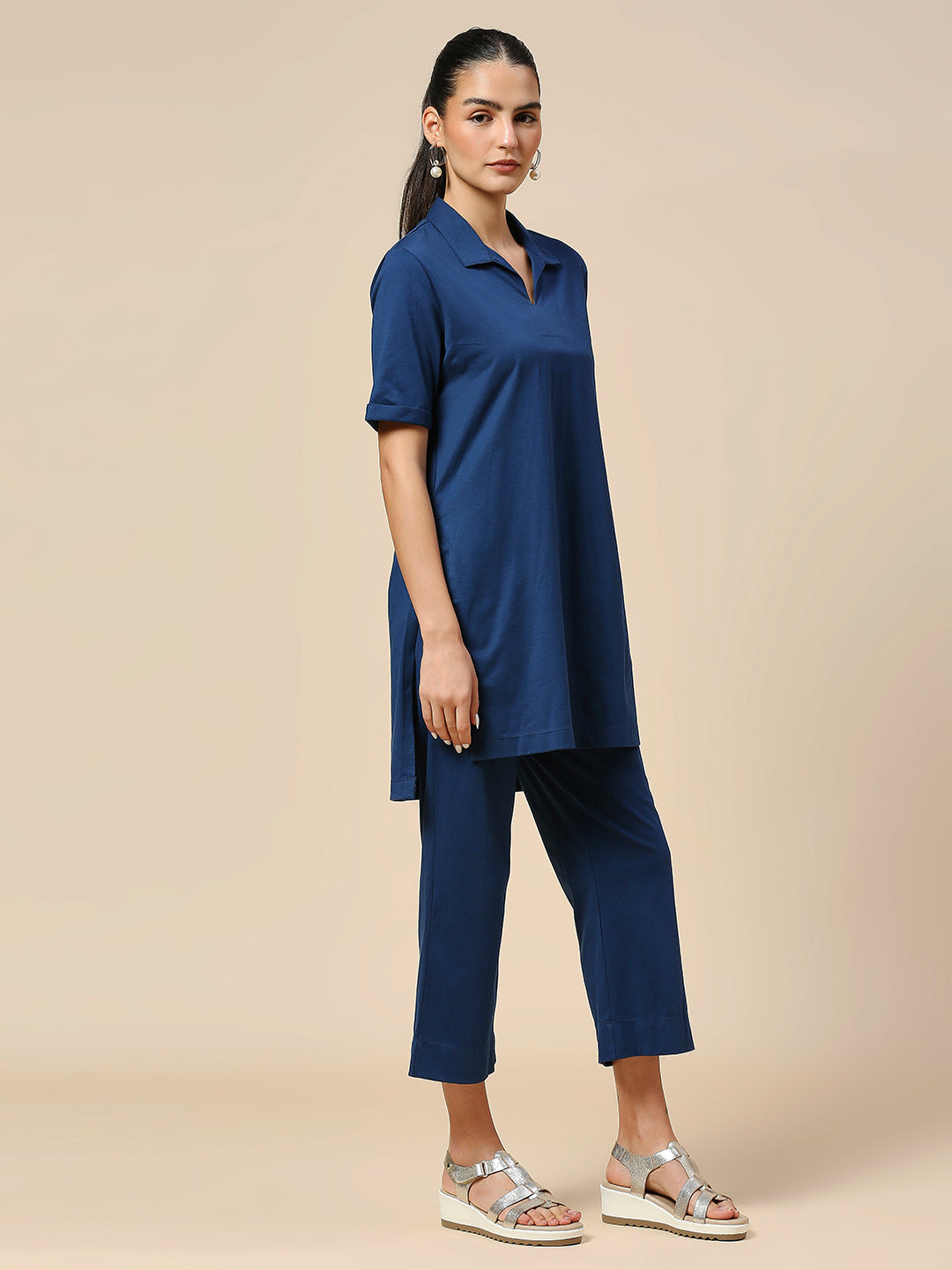 COTTON JERSEY LONGLINE TEE W/ HIGH SLITS AND CROPPED SLIM PANT SET