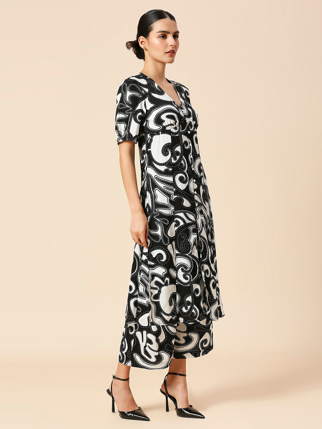 VISCOSE CREPE TWILL GRAPHIC PRINTED BASQUE TUNIC & CROPPED WIDE LEG PANT SET
