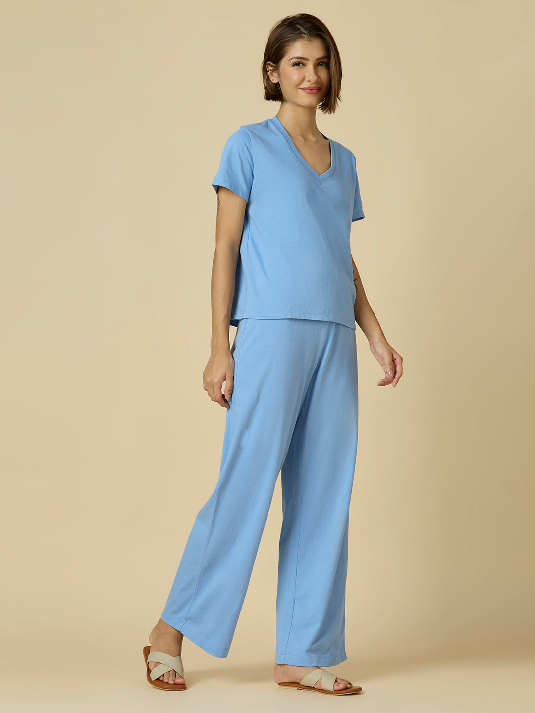 V- NECK ESSENTIAL NIGHTSUIT