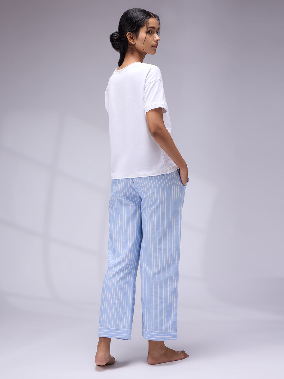 'FLOWER MARKET' PRINTED NIGHTSUIT