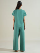 ESSENTIAL NIGHTSUIT