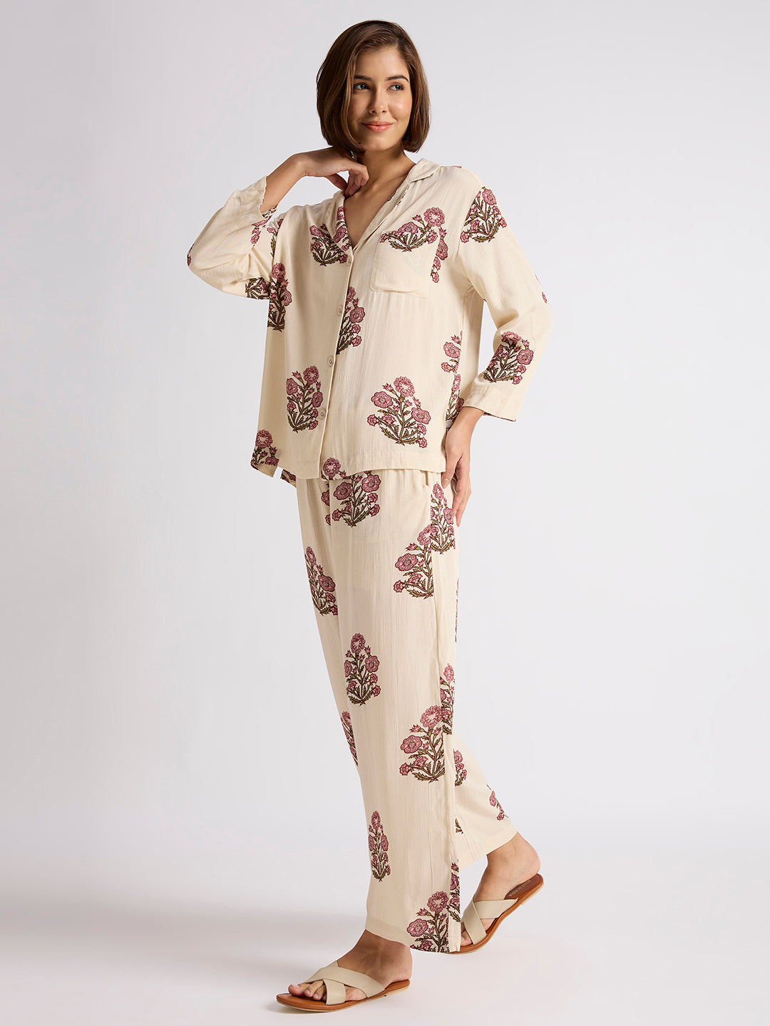 AJRAK BUTTI CRINKLE RAYON LOUNGESET