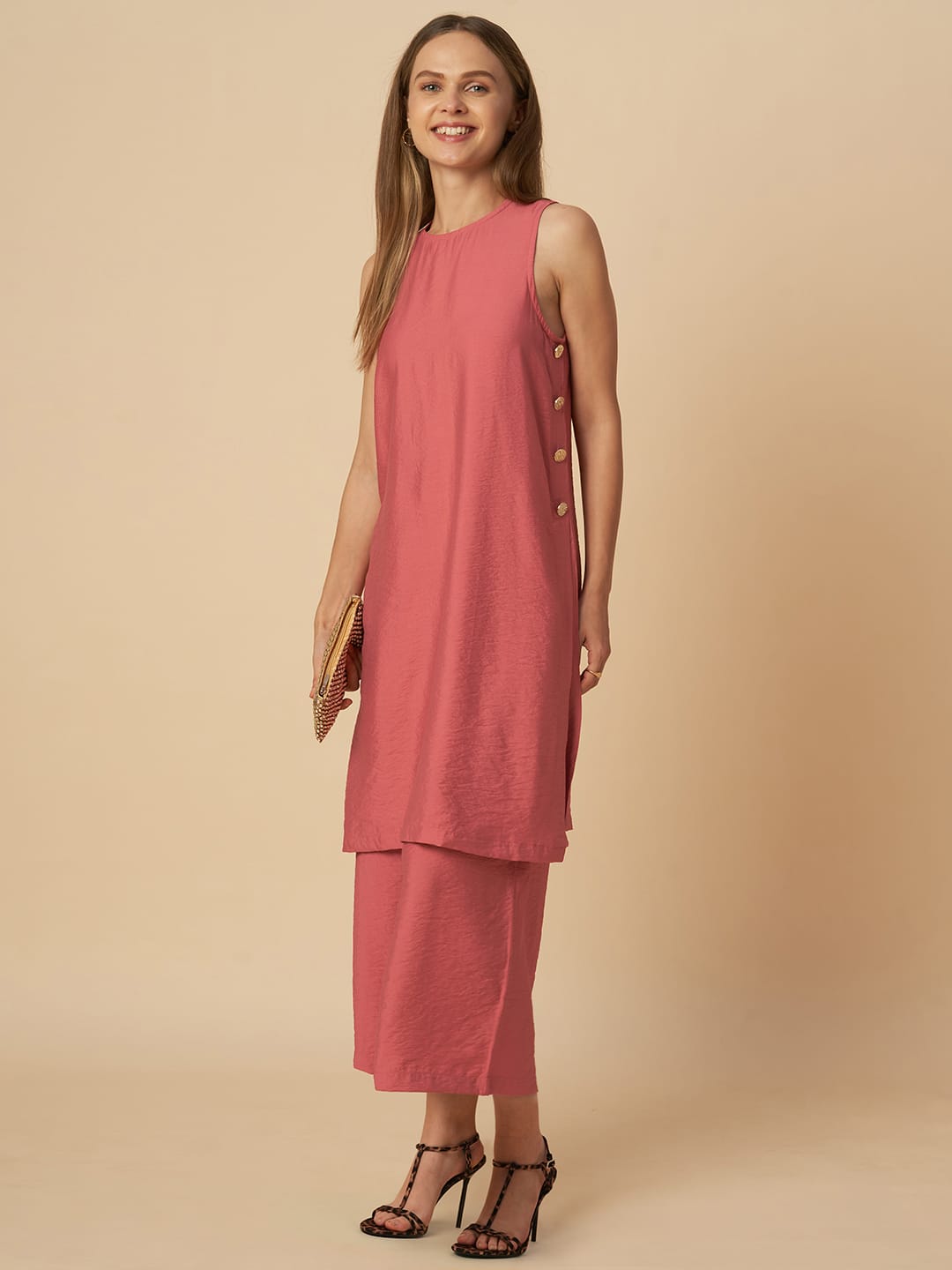 CRUSHED KURTA SET WITH SIDE BUTTONS