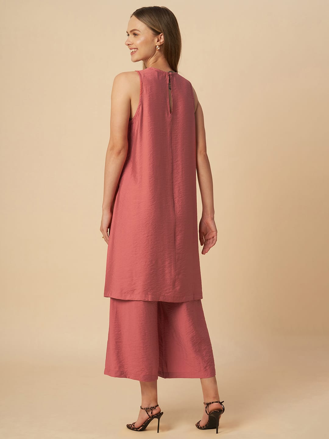 CRUSHED KURTA SET WITH SIDE BUTTONS