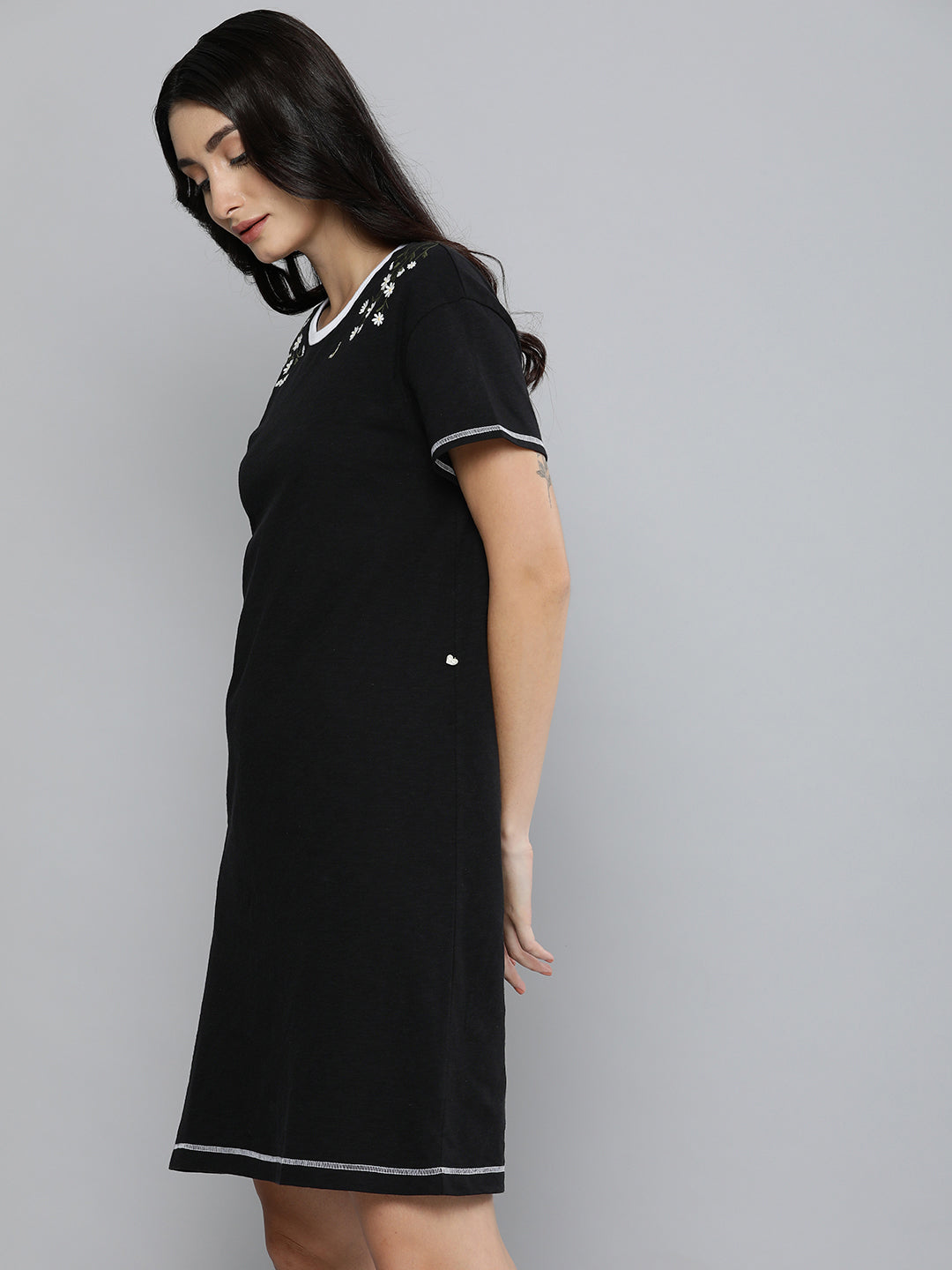Textured Embroidered Nightdress