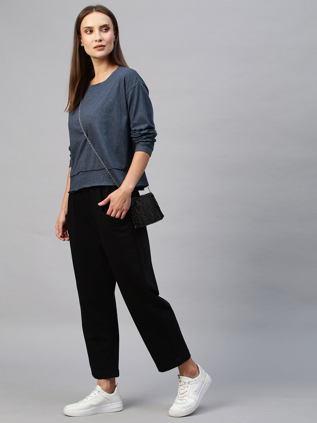 "Airport Look" Navy Melange Cropped Sweat With Peg Pants