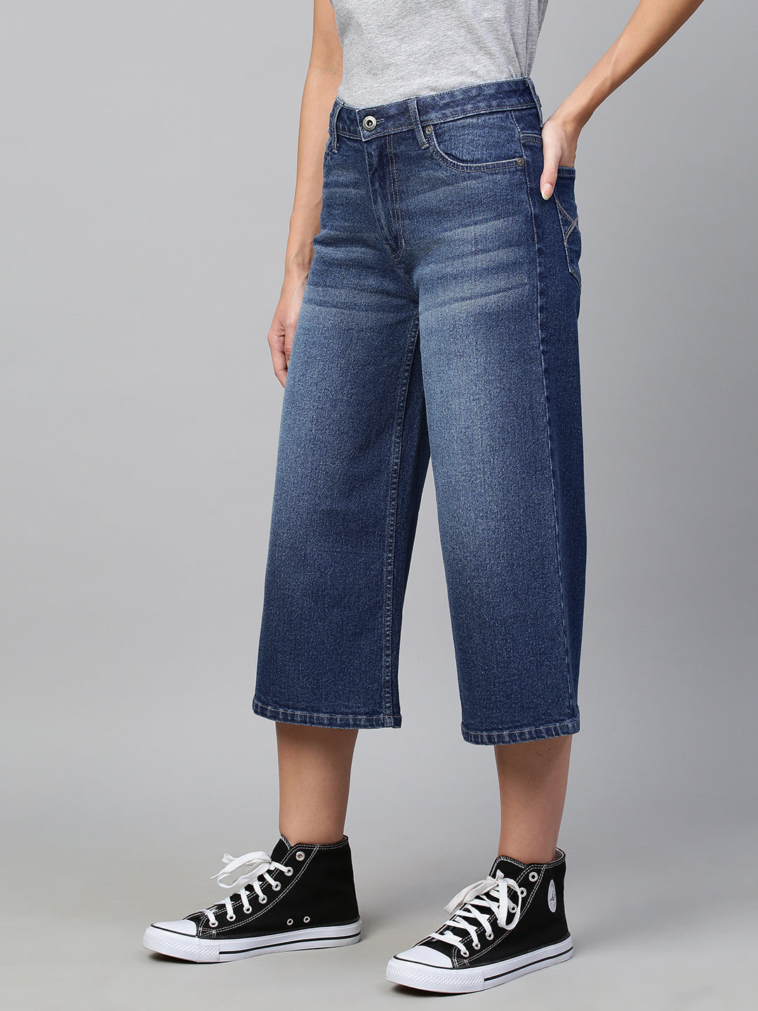Mid Rise Wide Leg Mid Wash Cropped Jeans