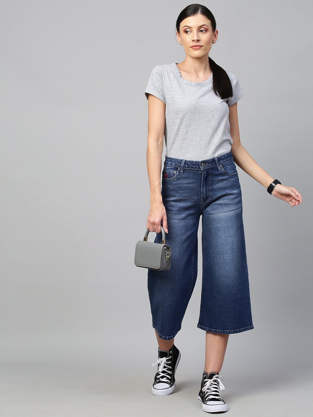 Mid Rise Wide Leg Mid Wash Cropped Jeans