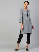 Crinkle Rayon Embroidered Kurta