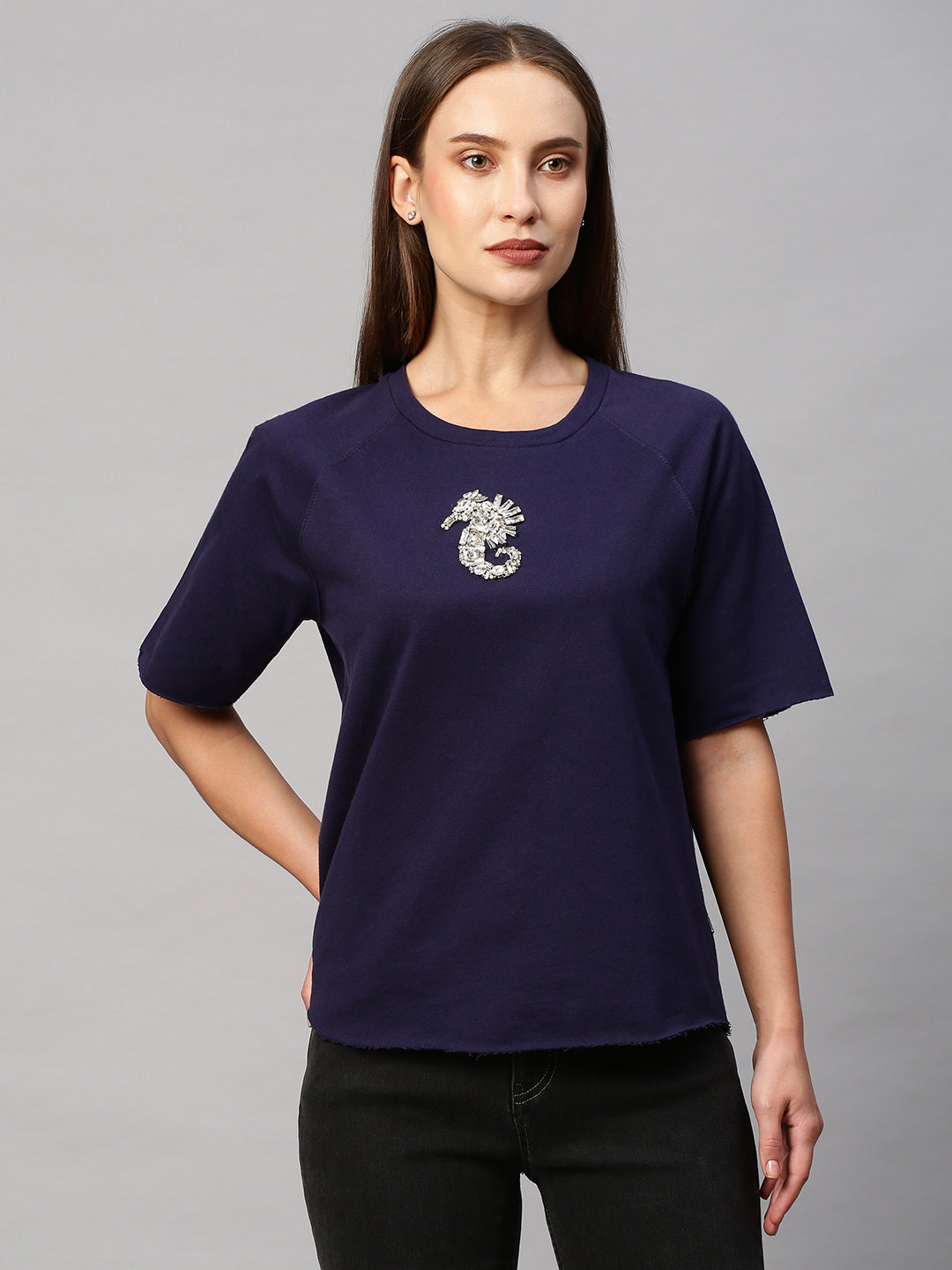 French Terry Raglan Sleeved Sweatshirt With "Sea-Horse" Embroidery
